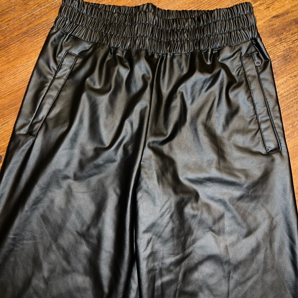 Offline By Aerie Real Luxe Black Faux Leather Chic Wide Leg Flare Pants Size XS - Picture 8 of 14